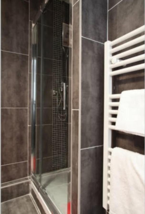 Marche Aux Puces De Saint-Ouen Apartment ภายนอก รูปภาพ